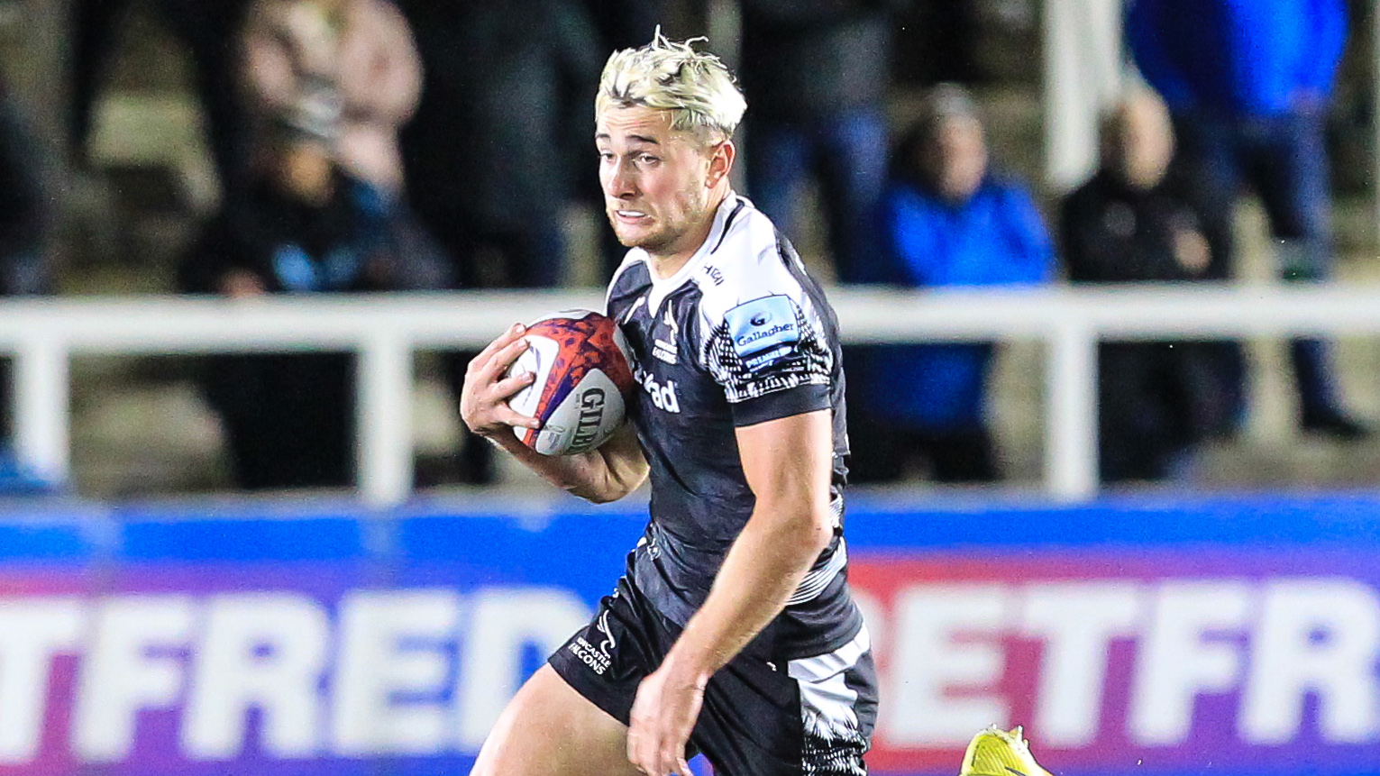 Louie Johnson signs up for another season - Newcastle Falcons